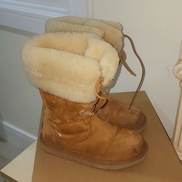 UGG Montclair Boots 1892 Tan Shearling & Suede Lace Up Women’s Size 8 very good - Picture 2 of 9